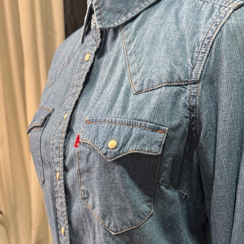 Levi's Blue Denim Shirt - Picture 5 of 8